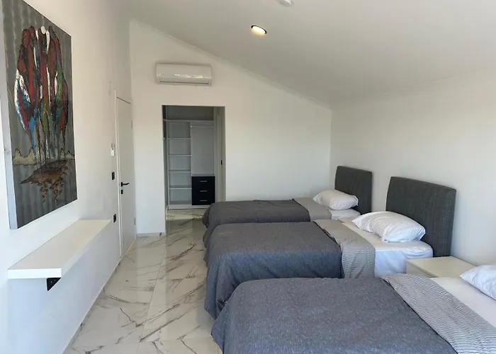 Kanada Ovacik Vila *